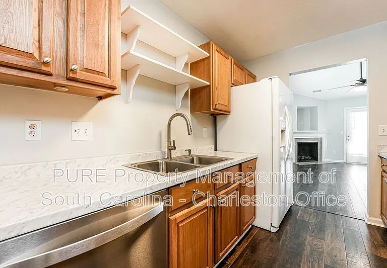 7840 Park Gate Dr — Photo 9