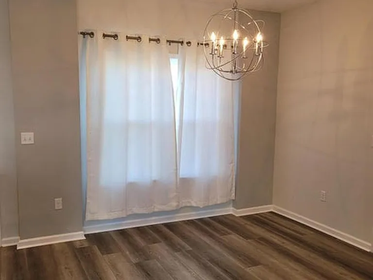 5817 Jasmine Ct — Photo 7