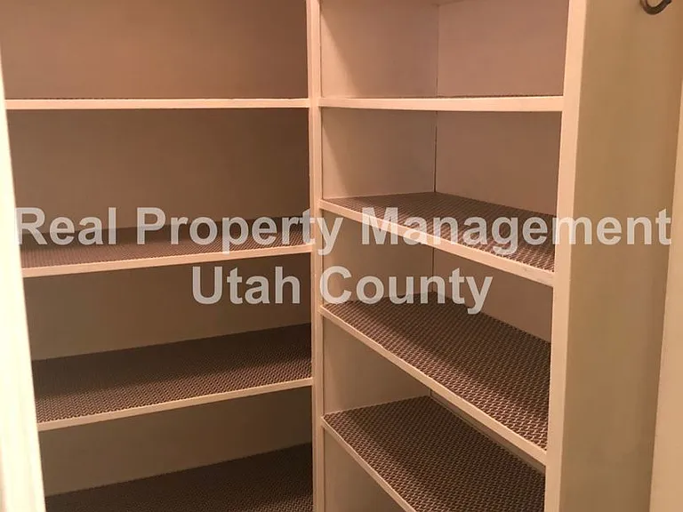 1639 N 1200th St E — Photo 56