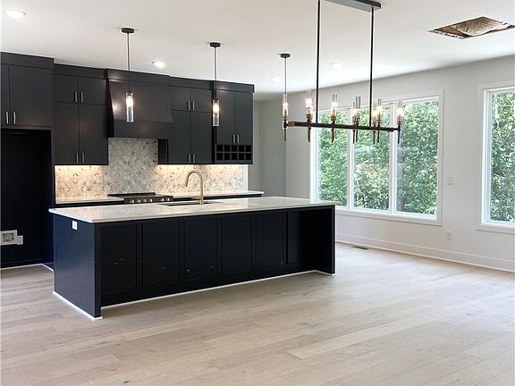 3rd image of 39 Northfleet Dr