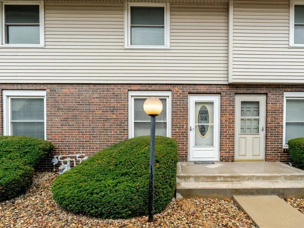 103 S Towanda Ave APT 4, Normal, IL 61761