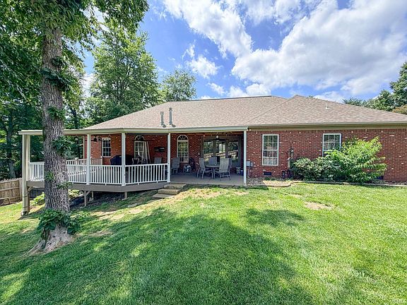 4th image of 400 Knollview Dr