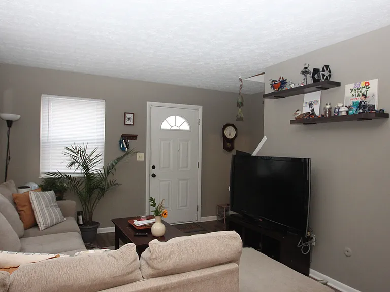 315 Forest St — Photo 5