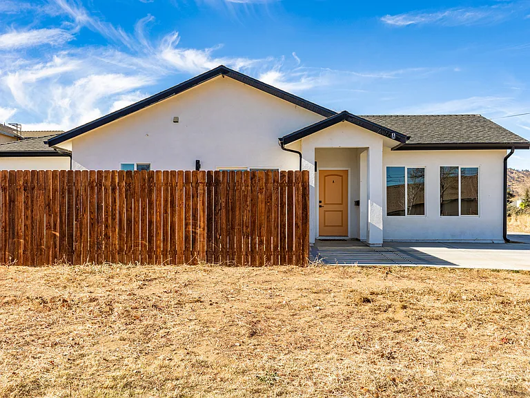 21261 Golden Hills Blvd #B — Photo 10