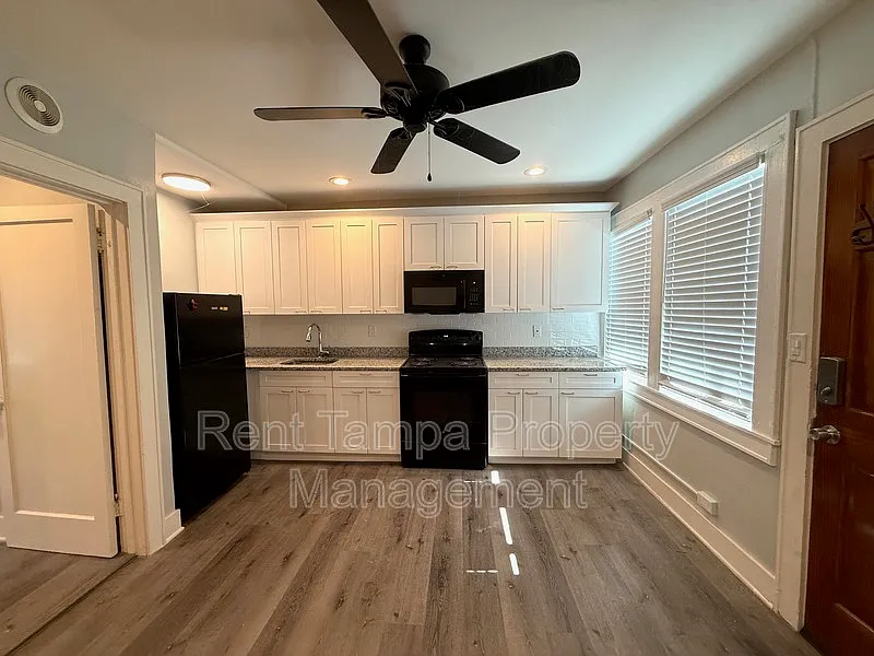1 bed, 1.0 bath, 500 sqft, $1,350 — Photo 3