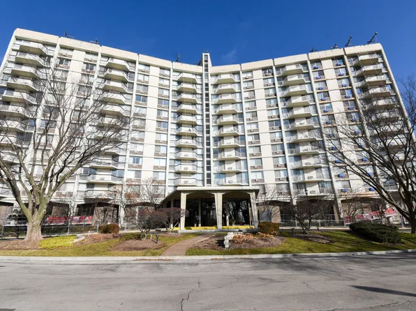20 N Tower Rd APT 4N, Oak Brook, IL 60523