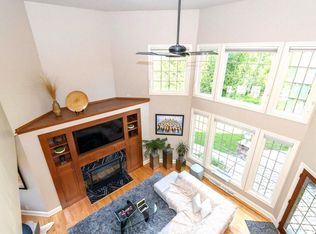 10935 N Oriole LANE, Mequon, WI 53092