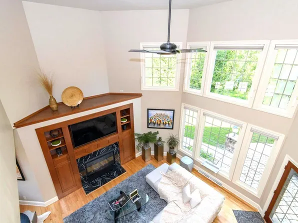 10935 N Oriole LANE, Mequon, WI 53092
