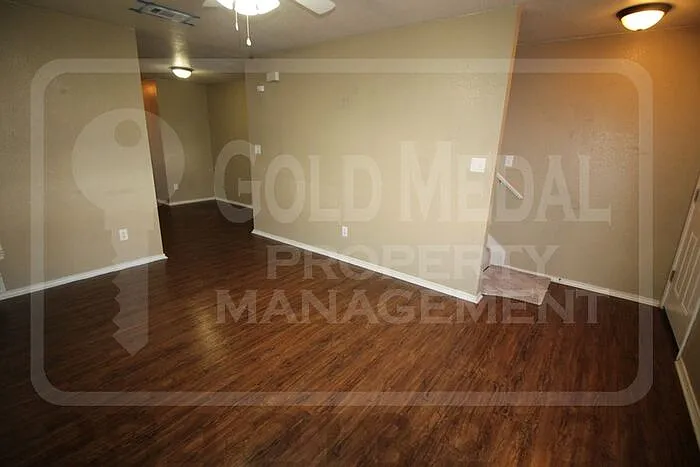 3400 Barcelona Dr — Photo 4
