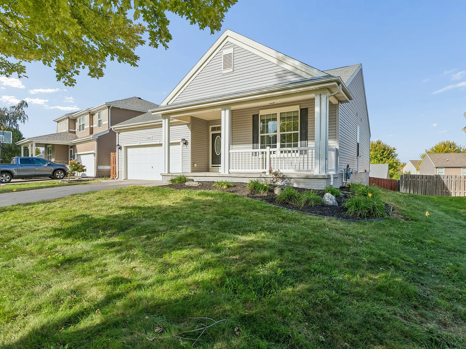 4 bed, 2640 sqft, $2,800 — Photo 2