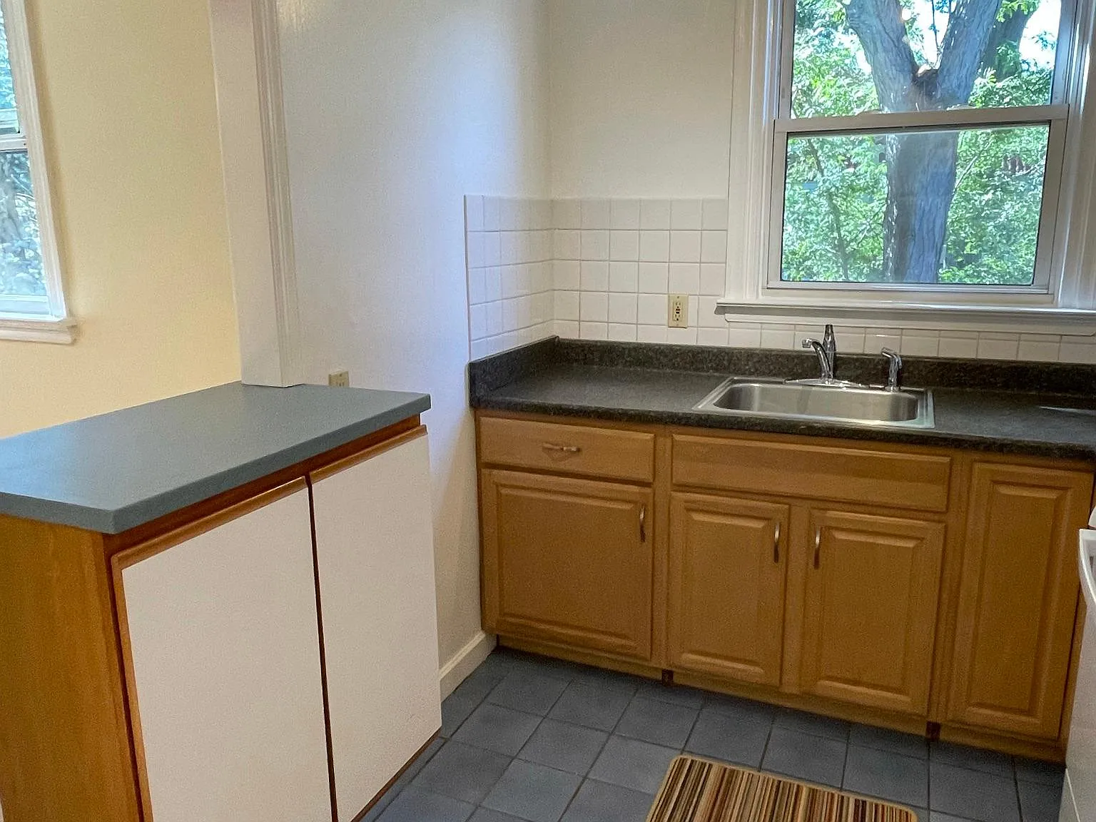 2 bed, 990 sqft, $1,675 — Photo 4
