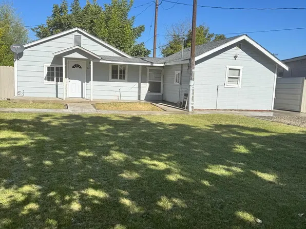615 E Adams St, Grandview, WA 98930