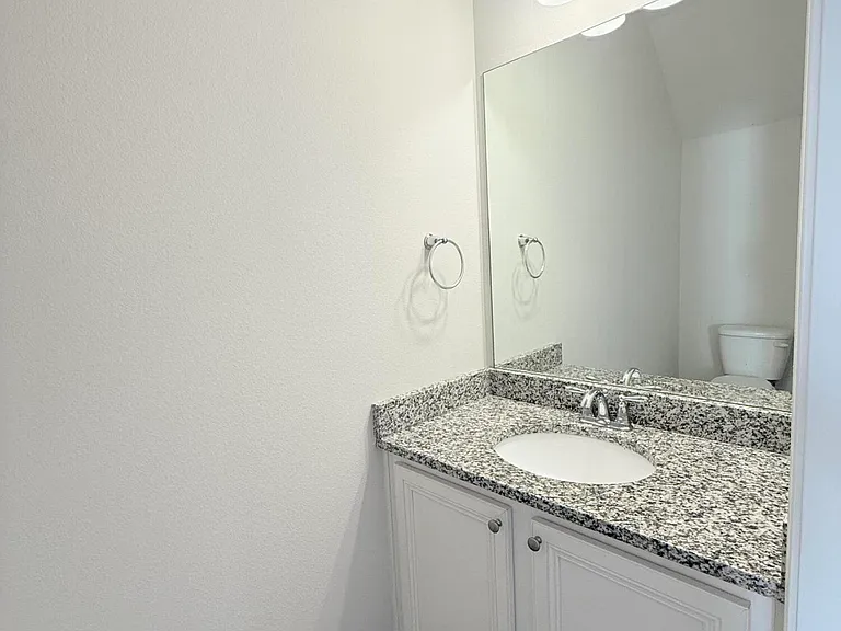 7682 Shadow Lake Dr — Photo 6