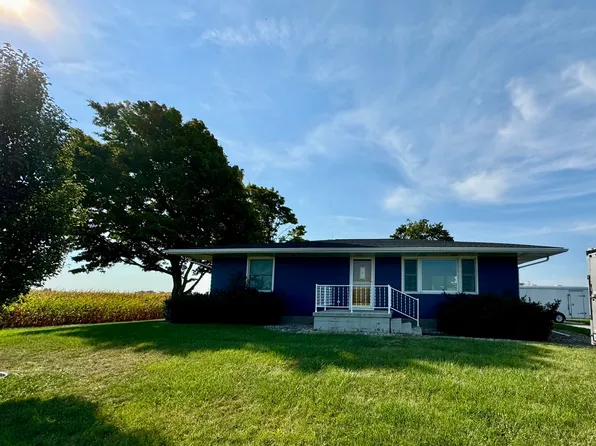 2155 County Road 900 N, Sidney, IL 61877