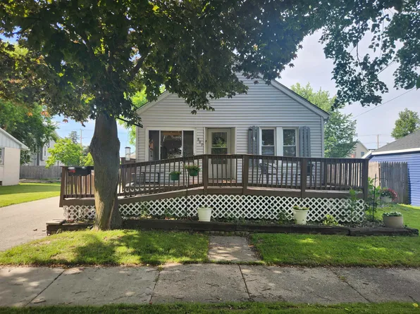 809 Bradfield St, Bay City, MI 48706