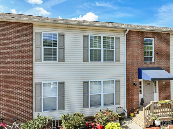 237 Camelot Dr APT B, Waynesville, NC 28786