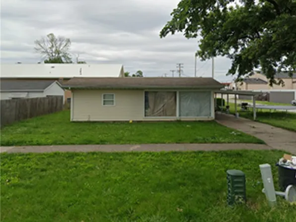 114 W Washington St, Arcola, IL 61910