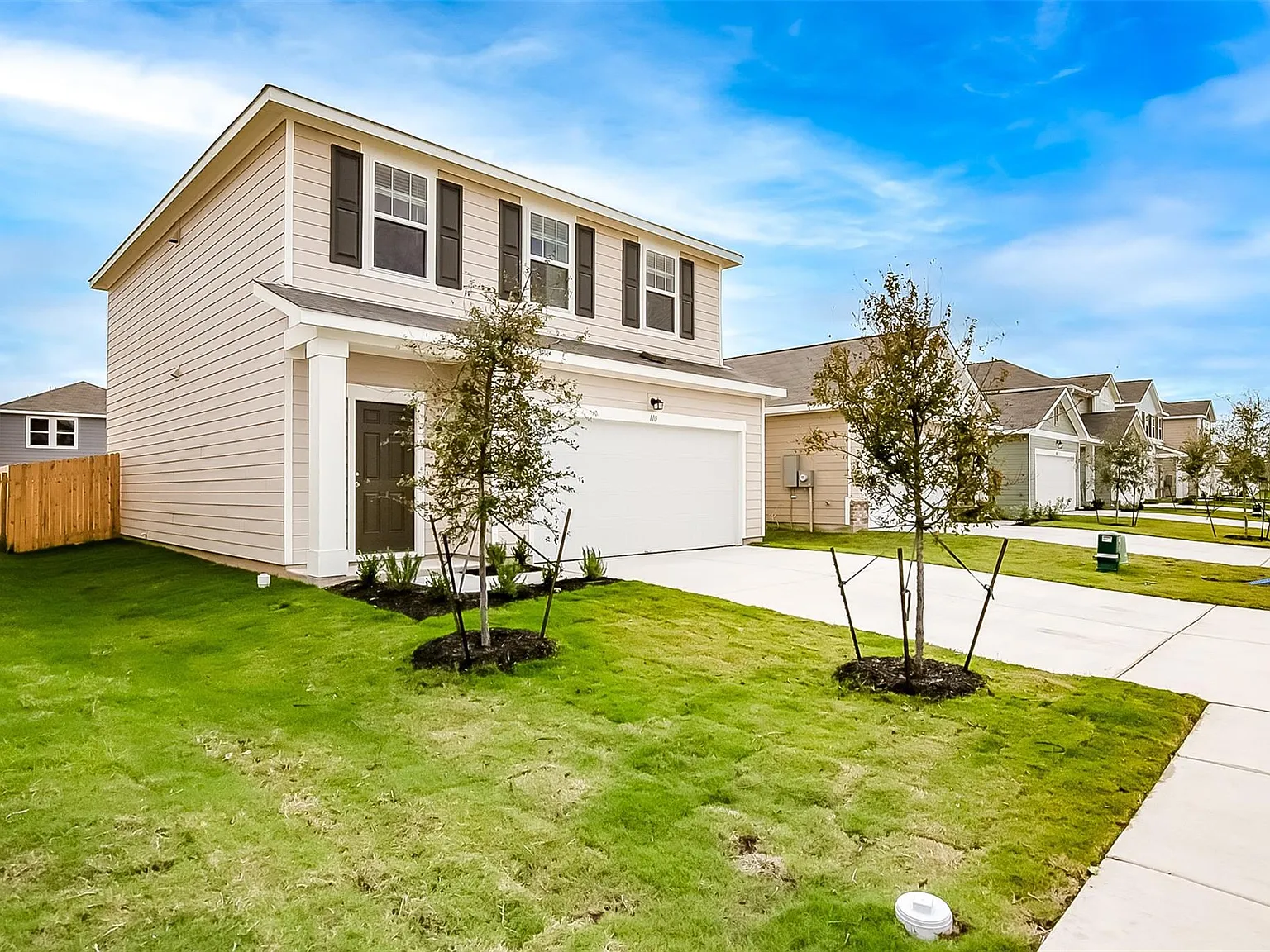 3 bed, 2.5 bath, 1605 sqft, $1,850 — Photo 3