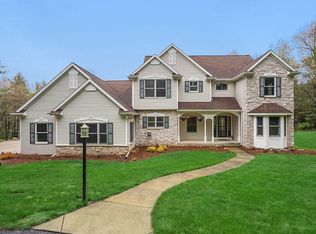 8478 Sunshine Ln NE, Rockford, MI 49341