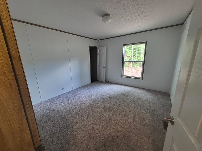Oak Tree Dr — Photo 7