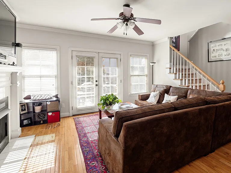 114 White Ash Dr E — Photo 3