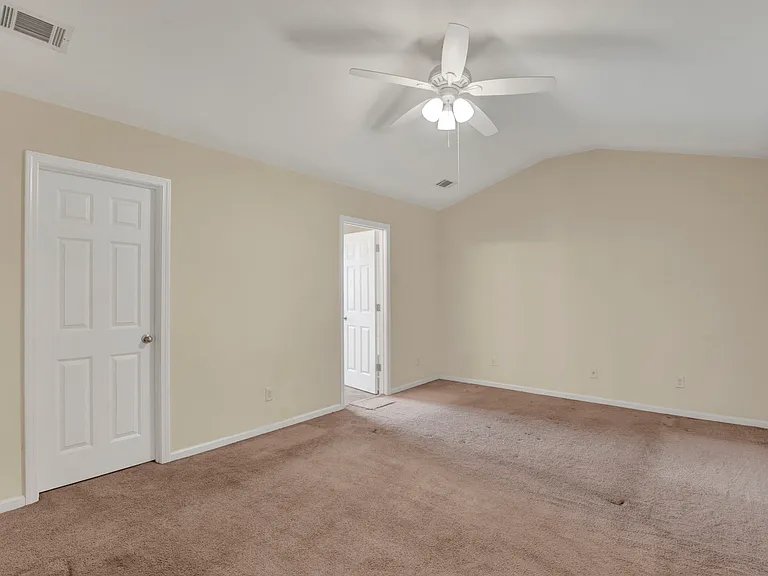 38 Transom Rd — Photo 9