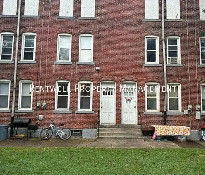 336 Gardner St — Photo 7