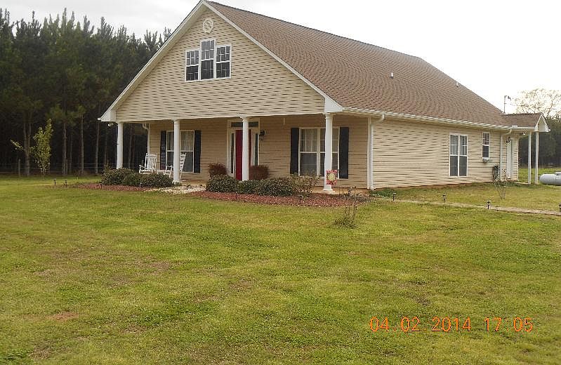2nd image of 526 Ryles Rd S