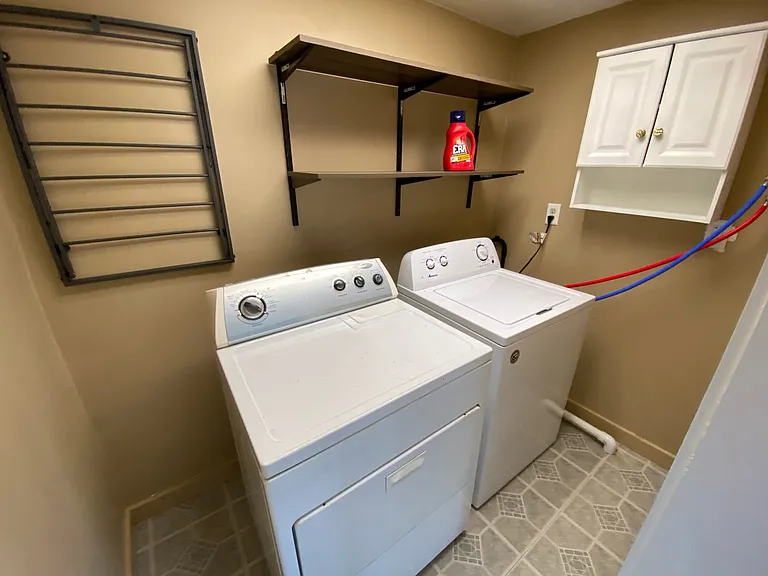 618 E Vine St #618 — Photo 10