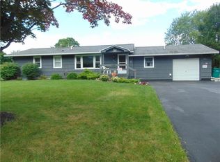 215 Valiant Dr, Rochester, NY 14623