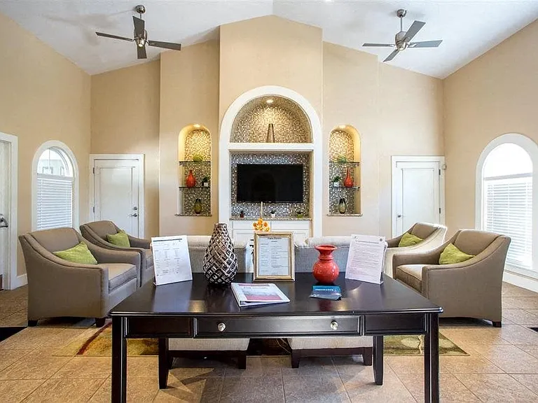 Vista Haven Apartment Homes — Photo 8