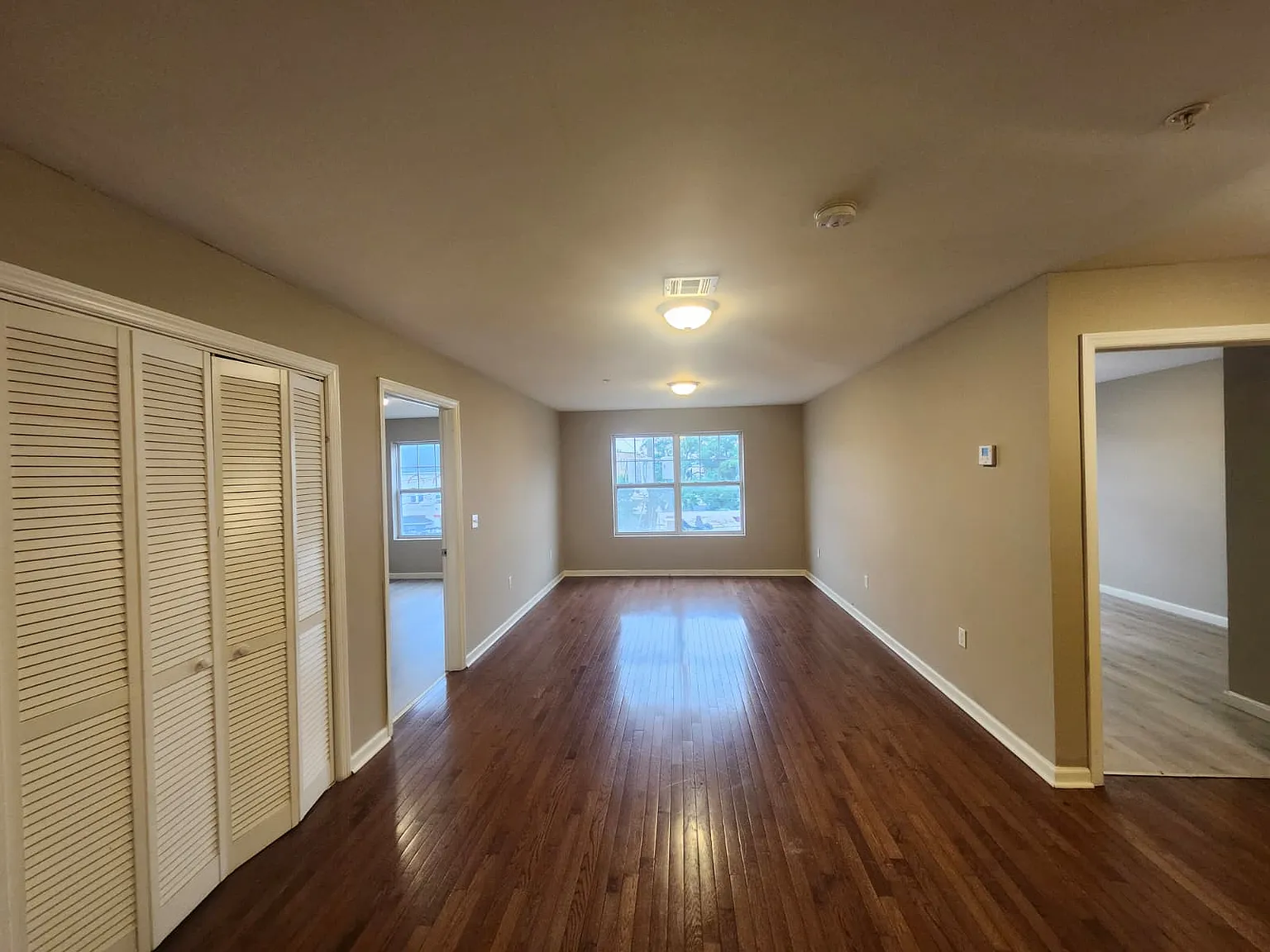 67 Park Ave — Photo 4