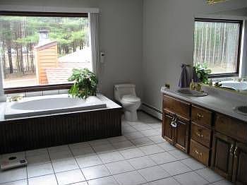 2nd image of 321 Grannis Rd