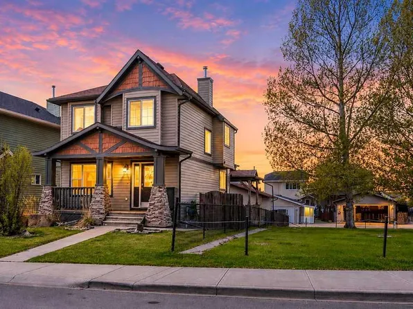 14 E Crystal Shores Hl, Okotoks, AB T1S 2H7