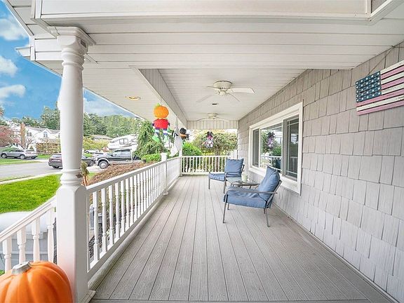 4th image of 17 Leanore Dr