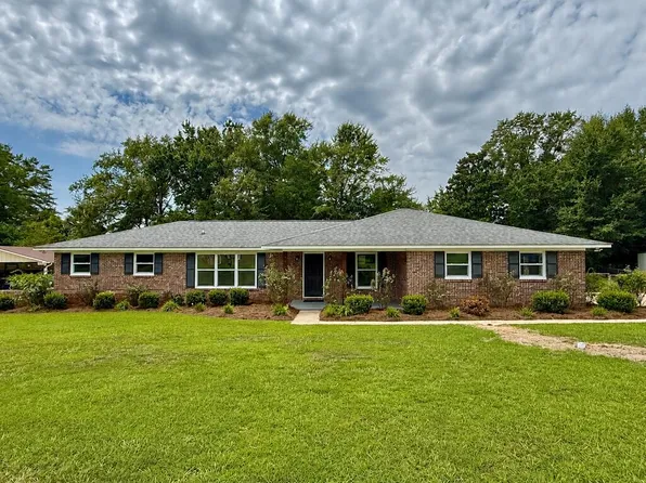 602 Lakewood Dr, Dothan, AL 36301