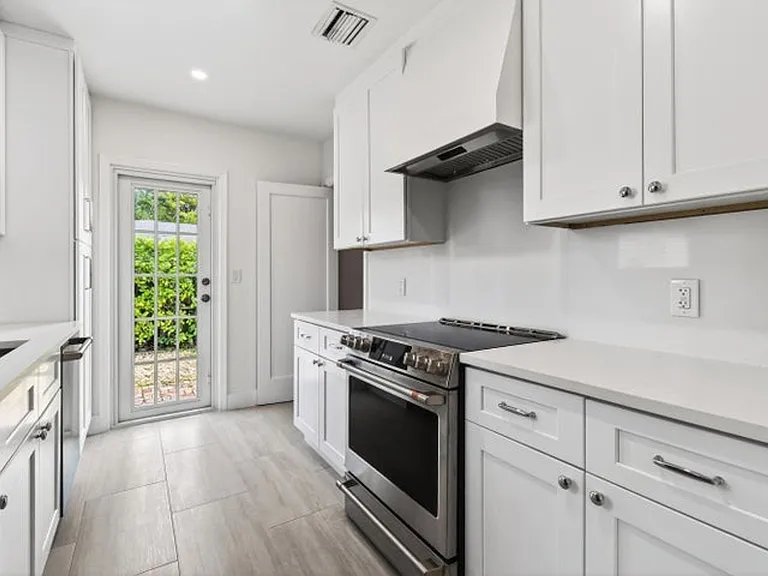 236 Greymon Dr — Photo 1