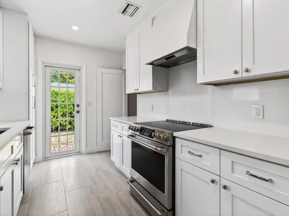 236 Greymon Dr, West Palm Beach, FL 33405