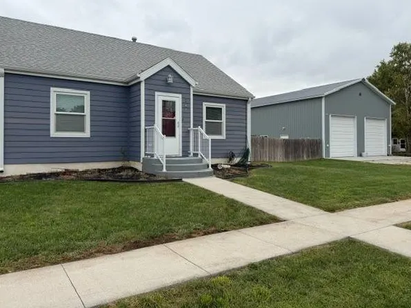 247 4th St, Hampton, NE 68843