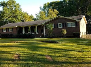 101 W Hendricks St, Bowman, GA 30624