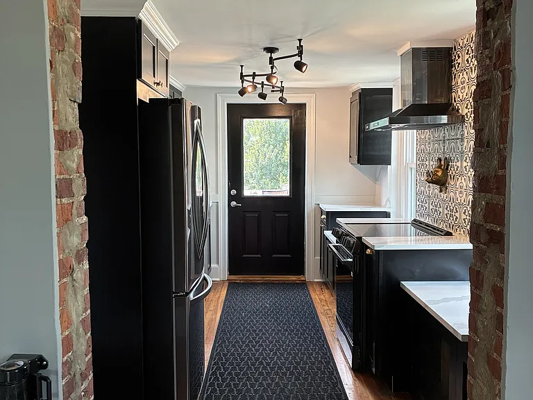 814 E Hector St #2 — Photo 20
