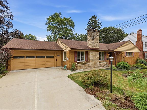 3rd image of 1110 Dwillard Dr