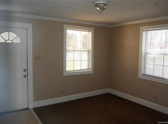 4th image of 604 S Little Texas Rd