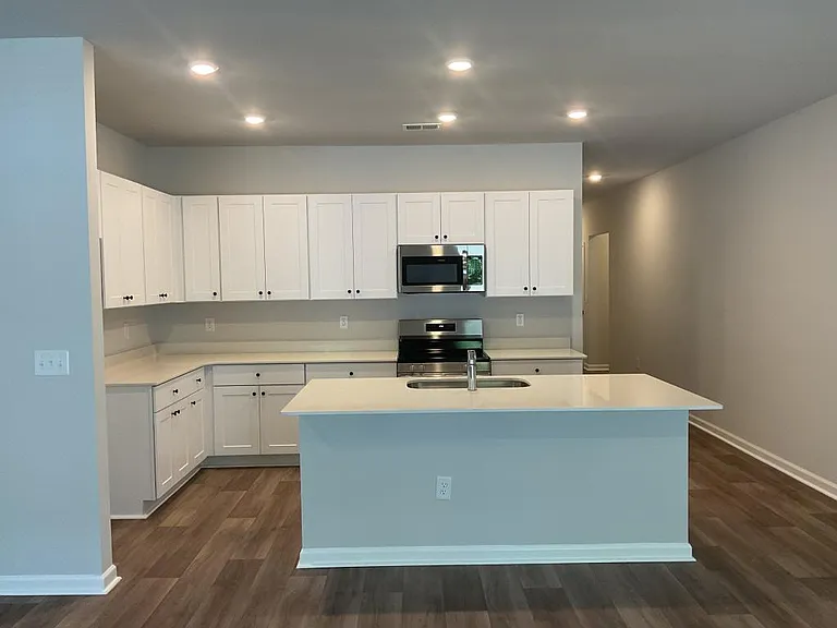 508 Cambria Dr — Photo 5