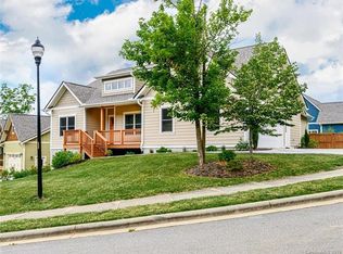 12 Shaker Ct, Asheville, NC 28805