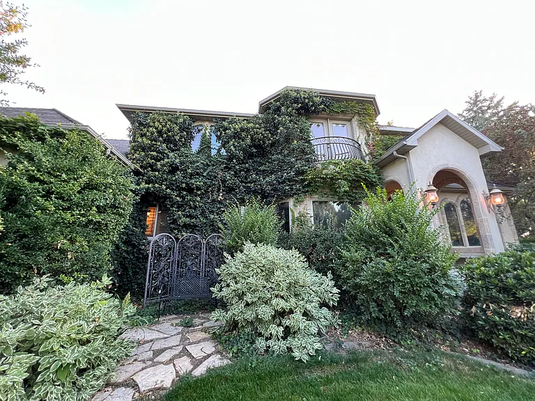 1422 E 1700 S — Photo 108