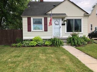 19464 Martin Rd, Roseville, MI 48066