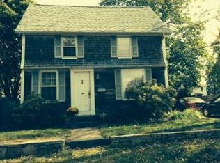 214 2nd St, East Providence, RI 02914