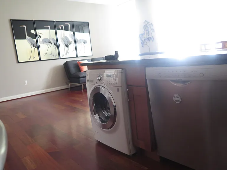 1013 Chestnut St #503 — Photo 7