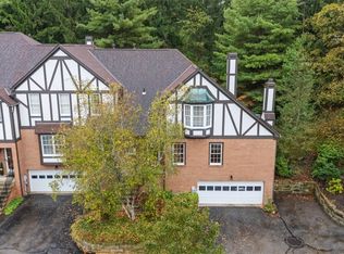 315 Kingsberry Cir, Pittsburgh, PA 15234